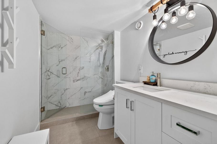 4195 W 15th Avenue Vancouver, BC - 30