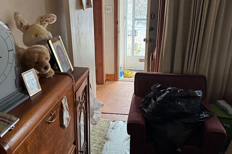 2566 Venables Street Vancouver, BC - 2