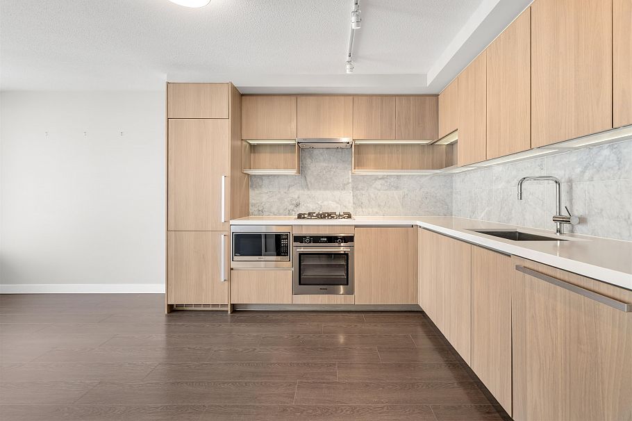 1605 8833 Hazelbridge Way Richmond, BC - 6