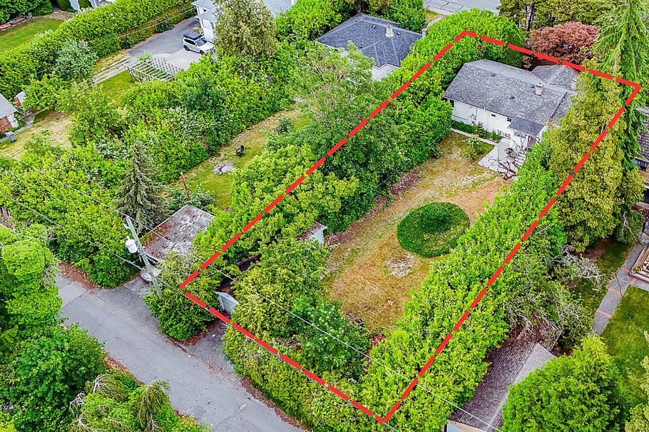 6689 Granville Street Vancouver, BC - 2