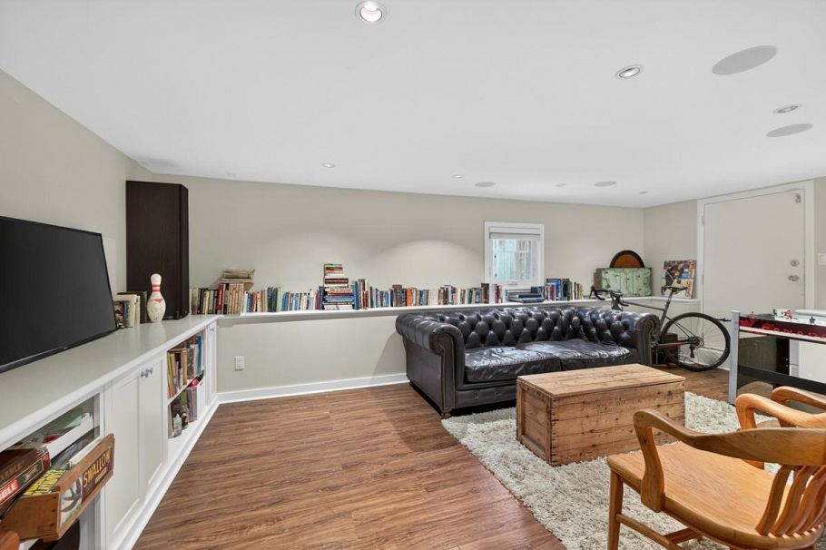 4195 W 15th Avenue Vancouver, BC - 27