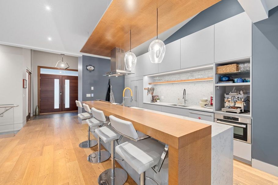 1269 Cloverley Street North Vancouver, BC - 15