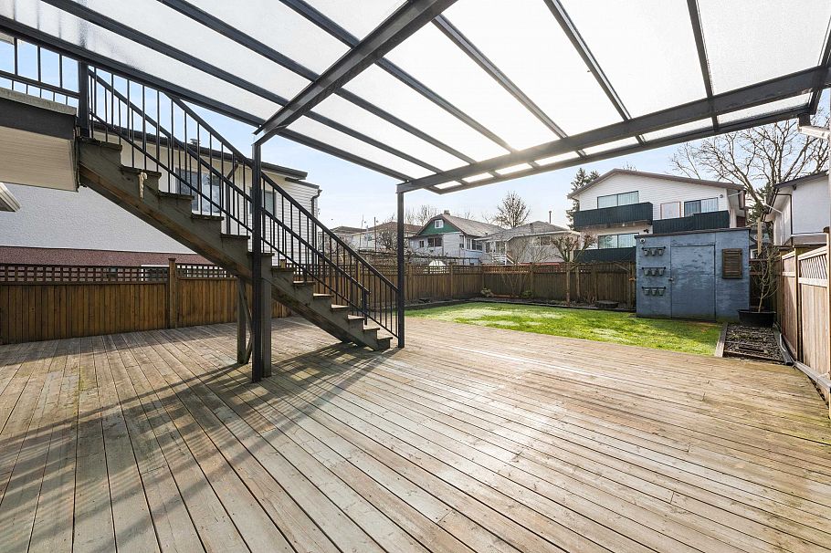 3136 E 47th Avenue Vancouver, BC - 31