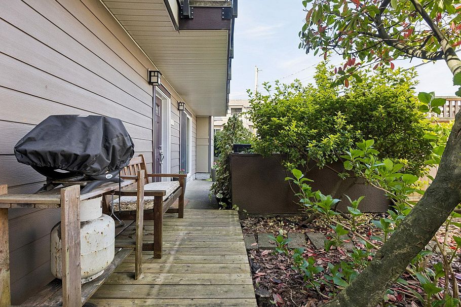 152A W 18th Street North Vancouver, BC - 30