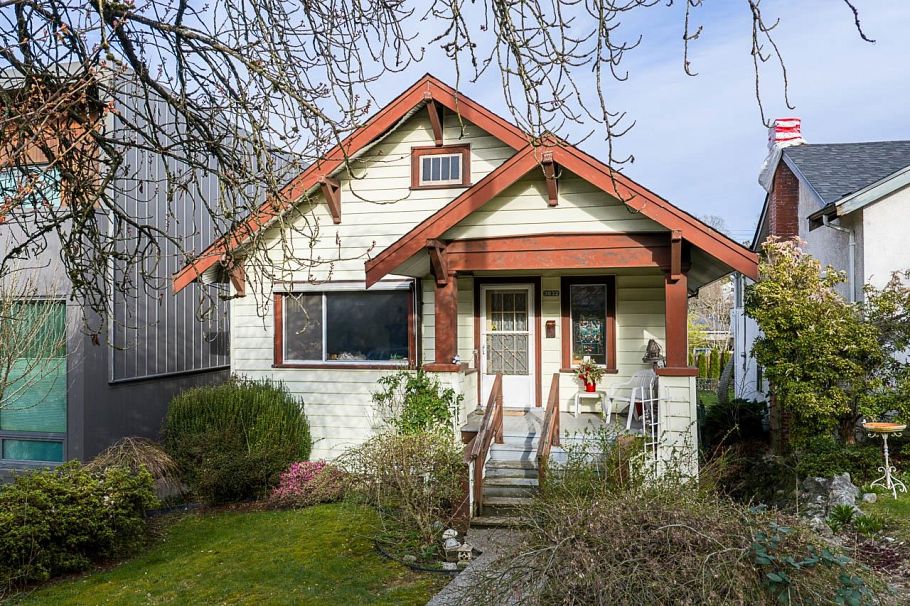 3832 Heather Street Vancouver, BC - 1