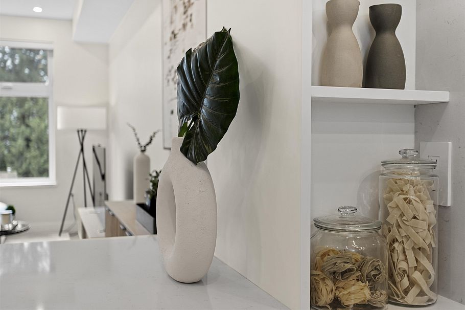 311 342 Mountain Highway North Vancouver, BC - 8