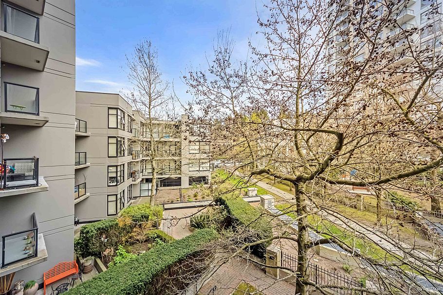 301 5380 Oben Street Vancouver, BC - 22