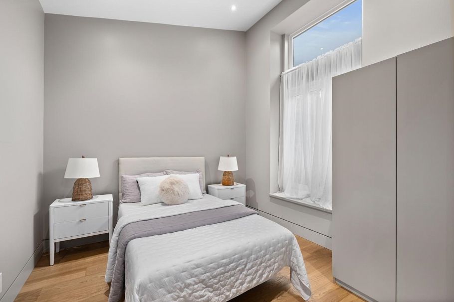 1269 Cloverley Street North Vancouver, BC - 24