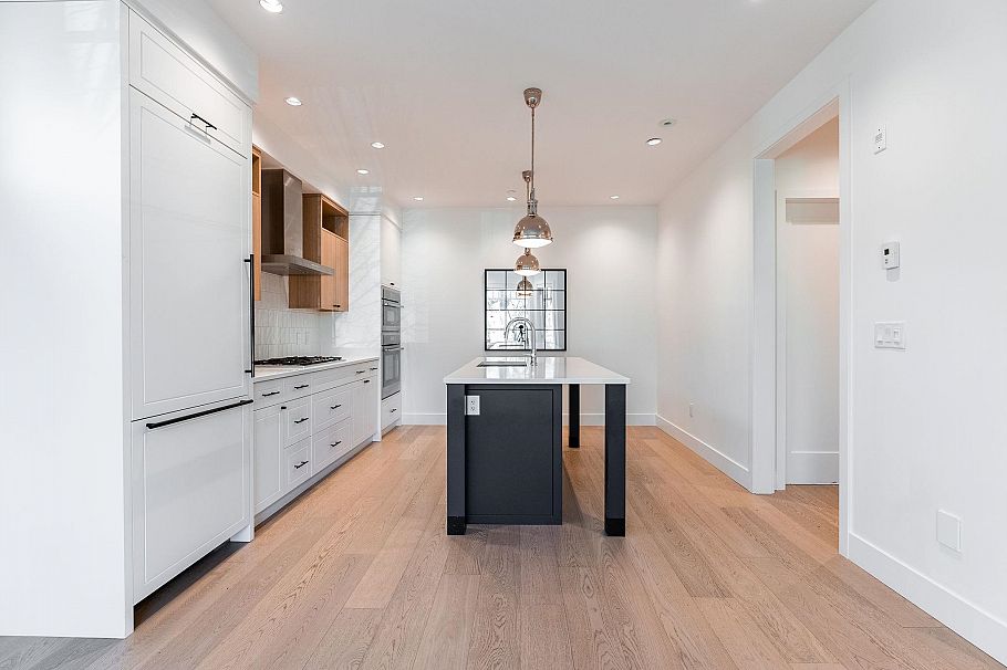 3530 W 43rd Avenue Vancouver, BC - 16