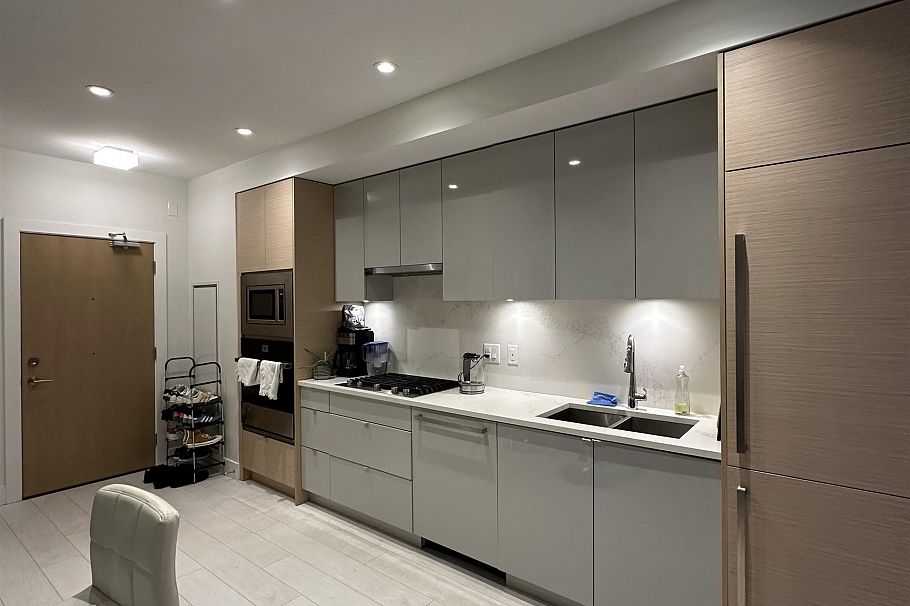 426 3438 Sawmill Crescent Vancouver, BC - 4