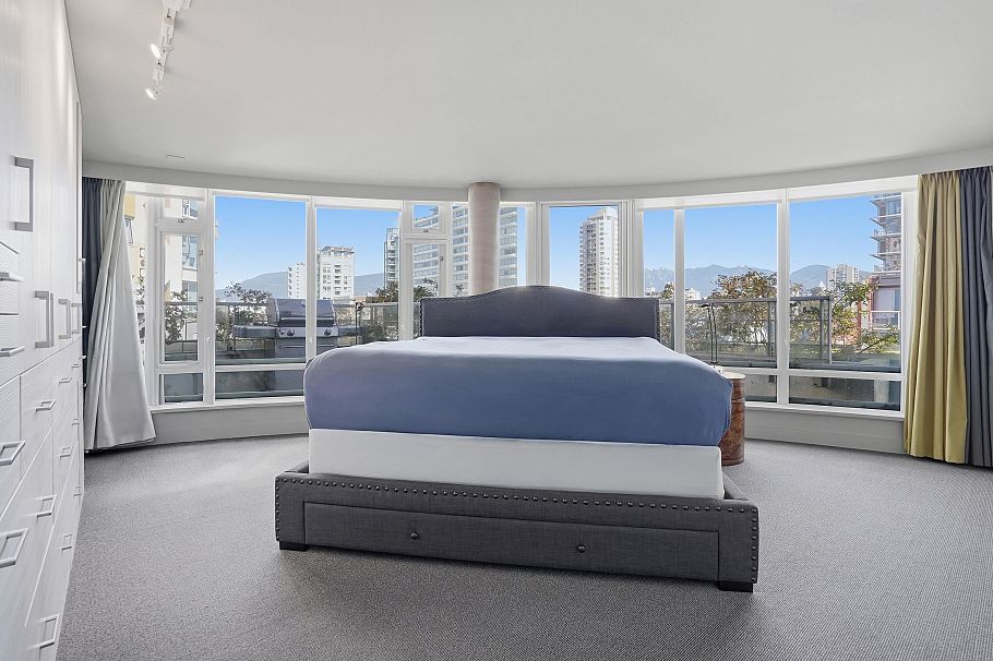 701 1762 Davie Street Vancouver, BC - 10