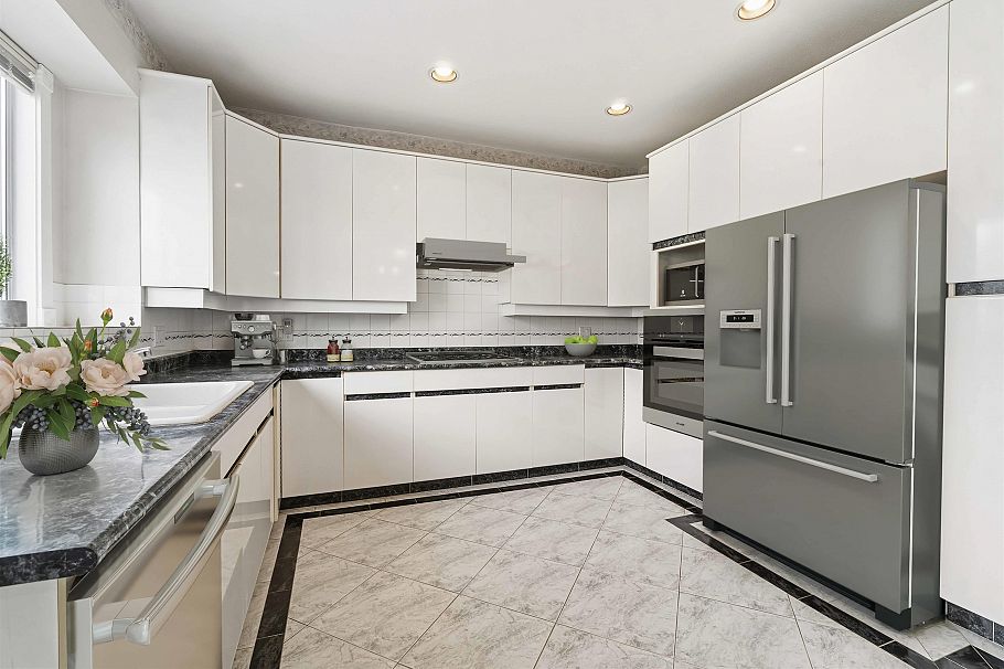 1769 E 49th Avenue Vancouver, BC - 9