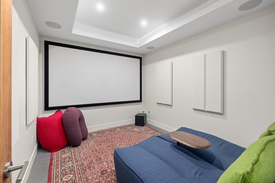 1269 Cloverley Street North Vancouver, BC - 31