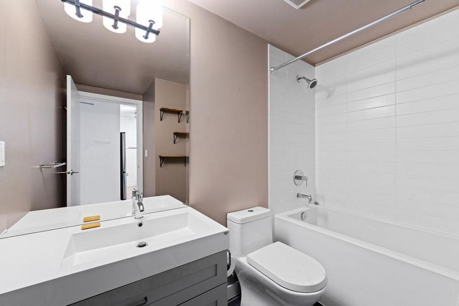 317 289 E 6th Avenue Vancouver, BC - 9