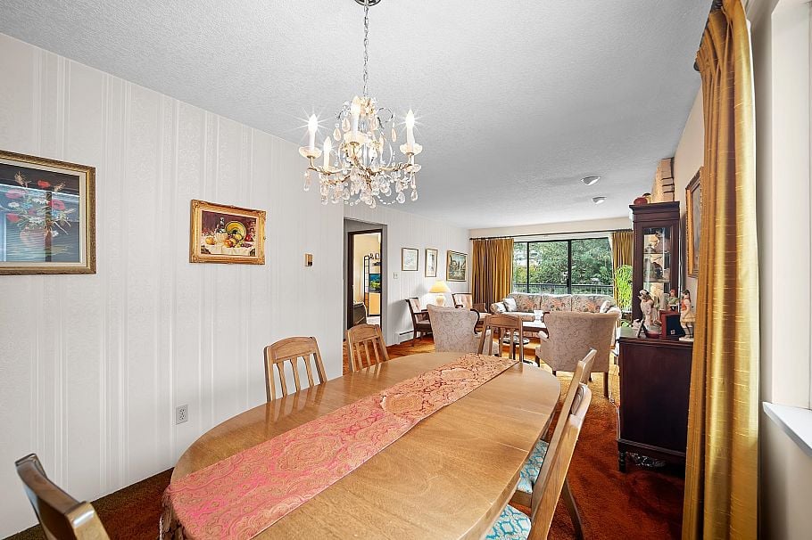 271 E 38th Avenue Vancouver, BC - 11