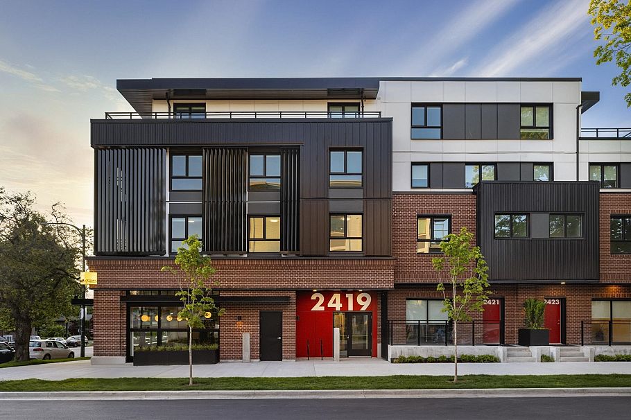 307 2419 Grant Street Vancouver, BC - 23