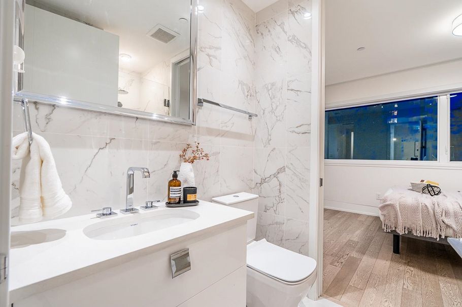 4691 W 9th Avenue Vancouver, BC - 28