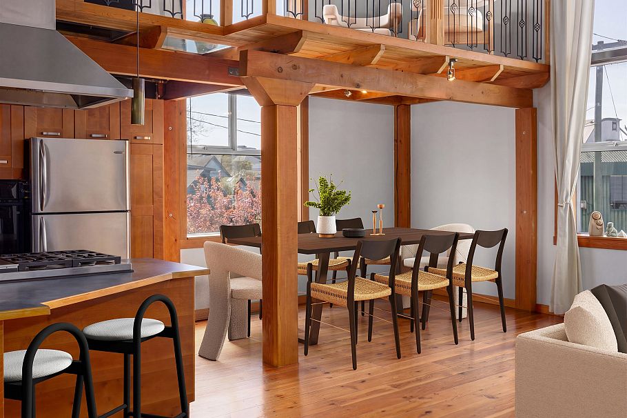 211 1220 E Pender Street Vancouver, BC - 5