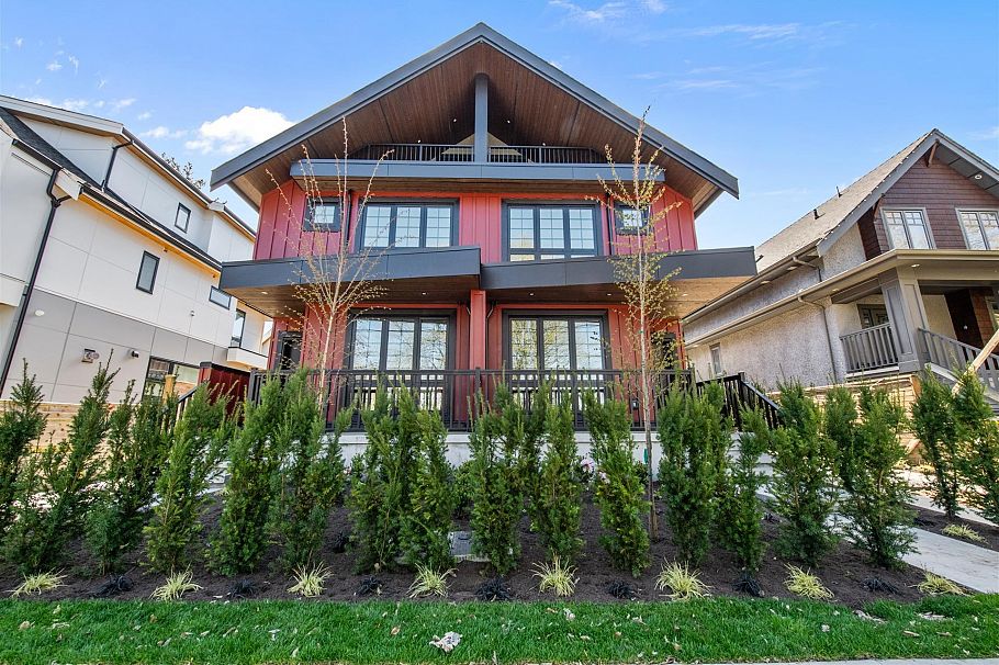 #2 1166 E 26th Avenue Vancouver, BC - 1