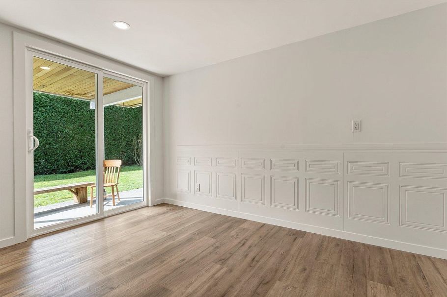 739 E 26th Street North Vancouver, BC - 27