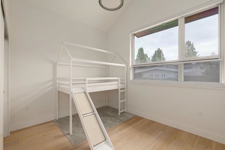 2732 Wall Street Vancouver, BC - 24