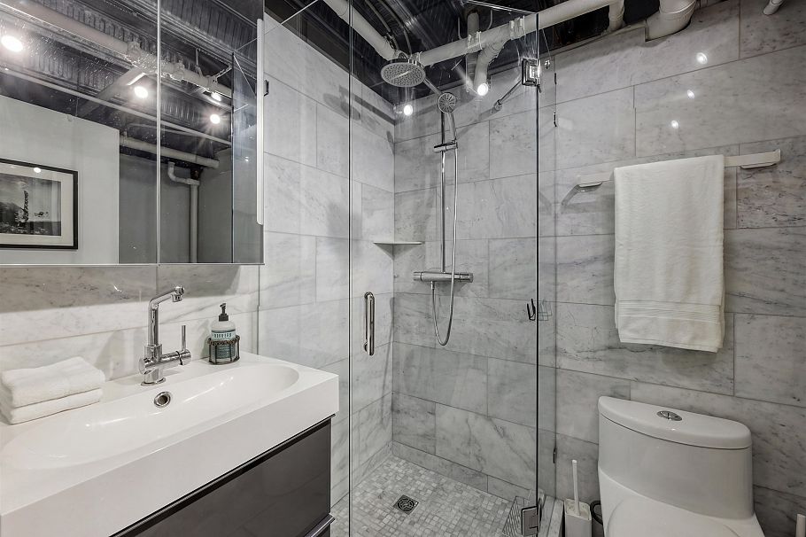 211 1220 E Pender Street Vancouver, BC - 20