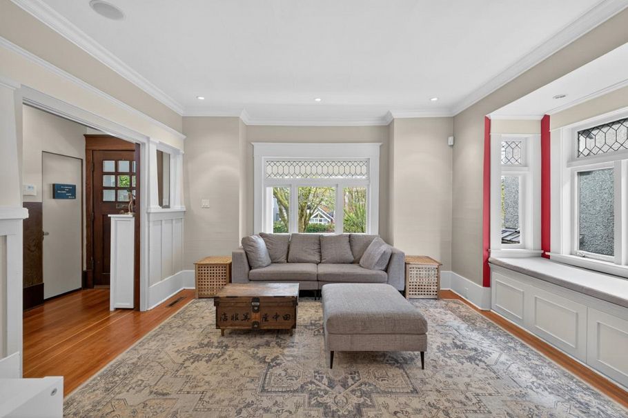 4195 W 15th Avenue Vancouver, BC - 4