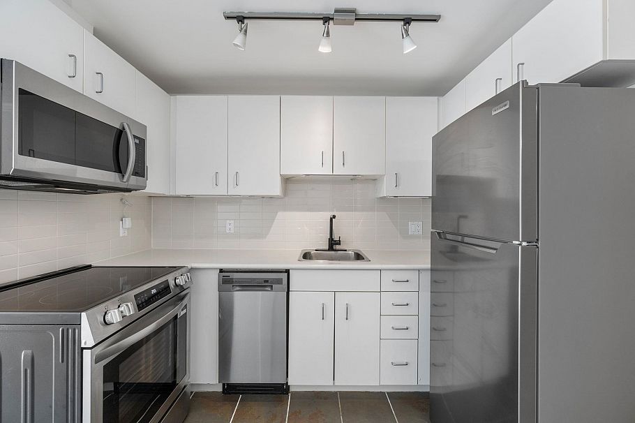 1007 588 Broughton Street Vancouver, BC - 18