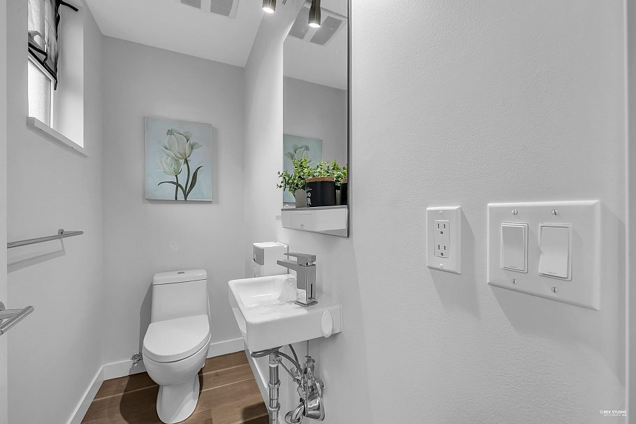 8576 Osler Street Vancouver, BC - 36
