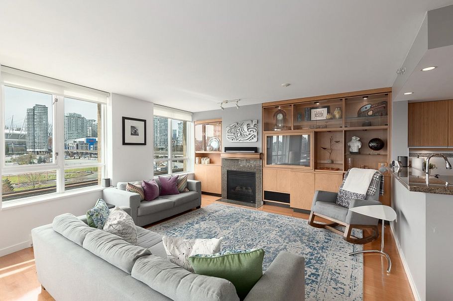 605 120 Milross Avenue Vancouver, BC - 3