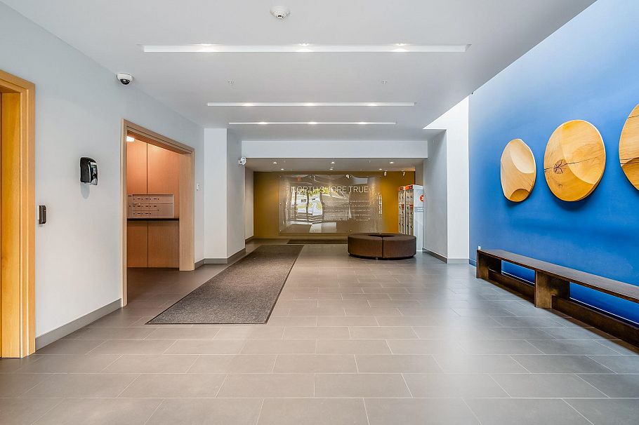 211 221 E 3rd Street North Vancouver, BC - 22