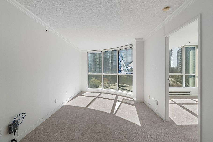 1007 588 Broughton Street Vancouver, BC - 8