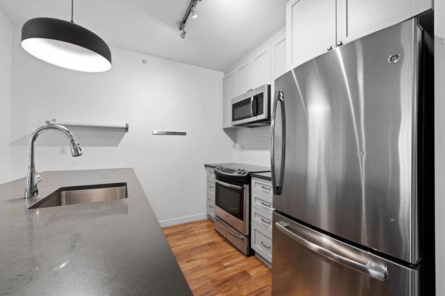 317 289 E 6th Avenue Vancouver, BC - 3