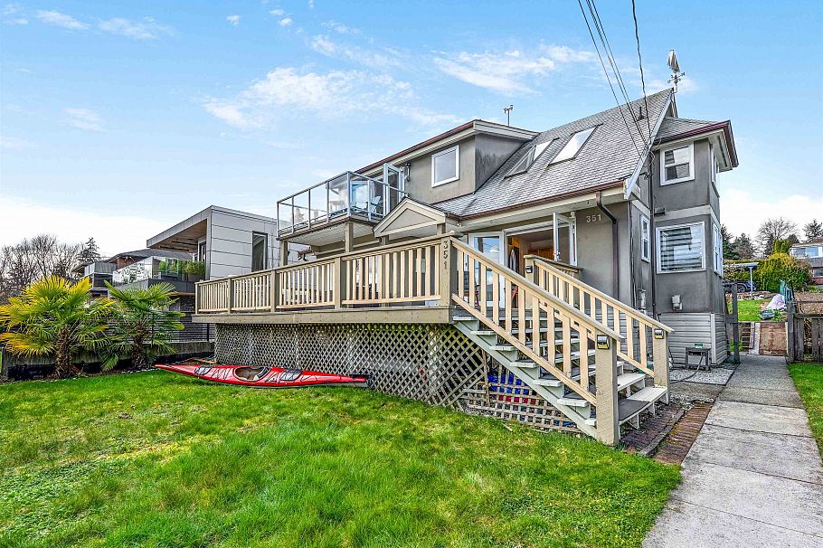 351 Beachview Drive North Vancouver, BC - 30