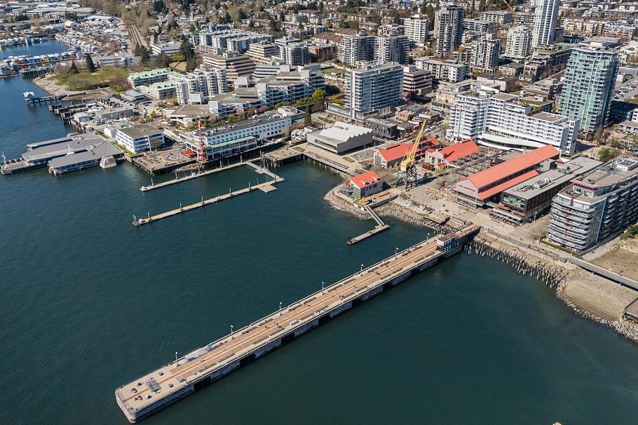 211 221 E 3rd Street North Vancouver, BC - 31