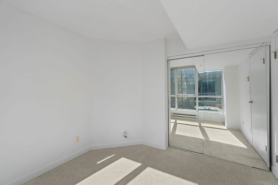 1007 588 Broughton Street Vancouver, BC - 25