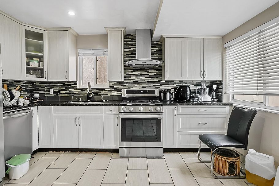 620 Slocan Street Vancouver, BC - 6