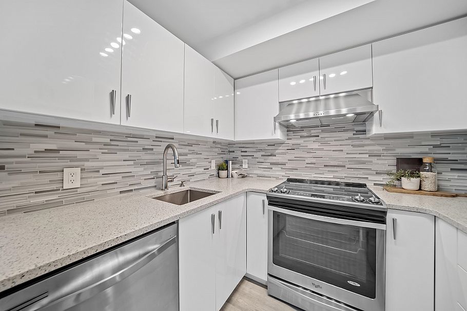 1238 Richards Street Vancouver, BC - 15