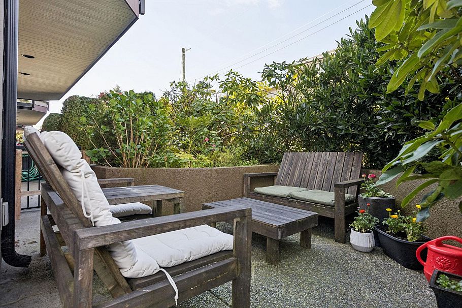 152A W 18th Street North Vancouver, BC - 19