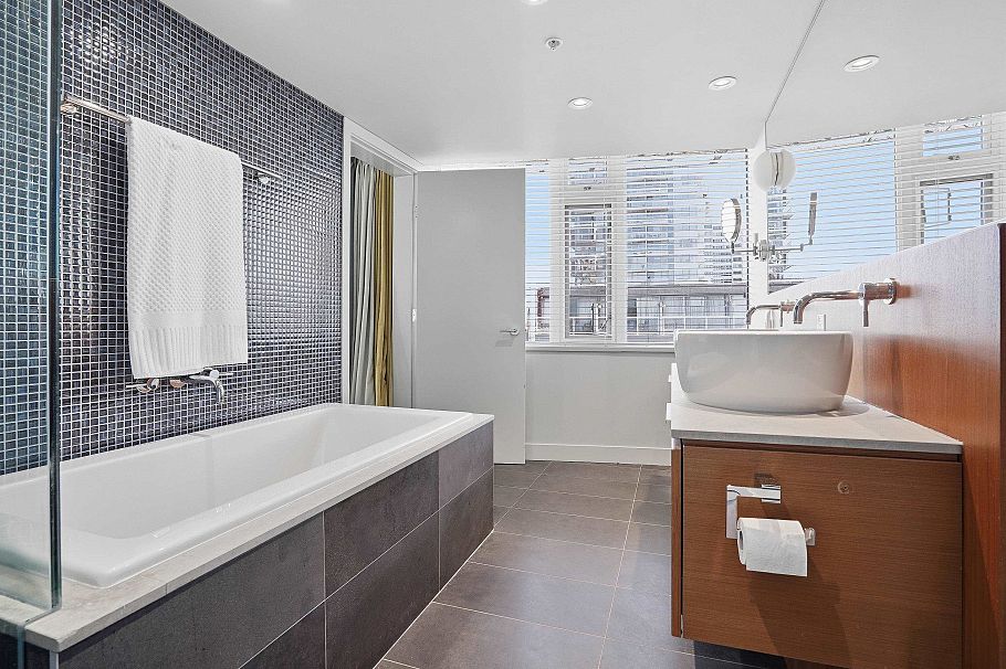 701 1762 Davie Street Vancouver, BC - 13