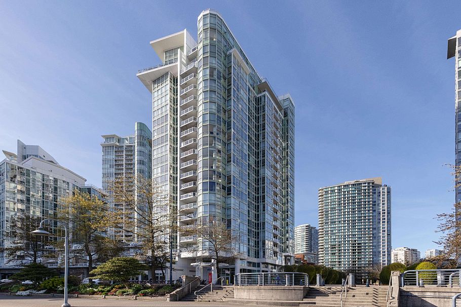 1703 1077 Marinaside Crescent Vancouver, BC - 28