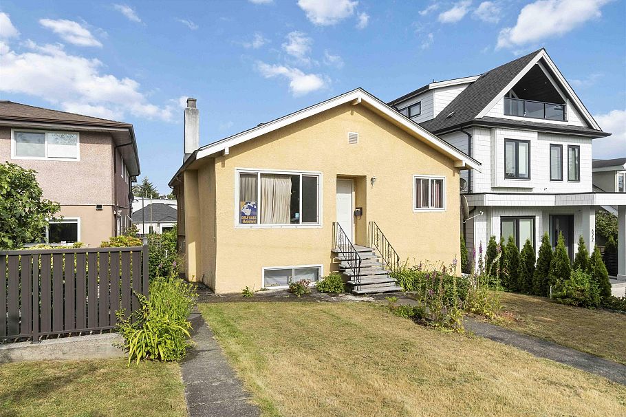 620 Slocan Street Vancouver, BC - 2