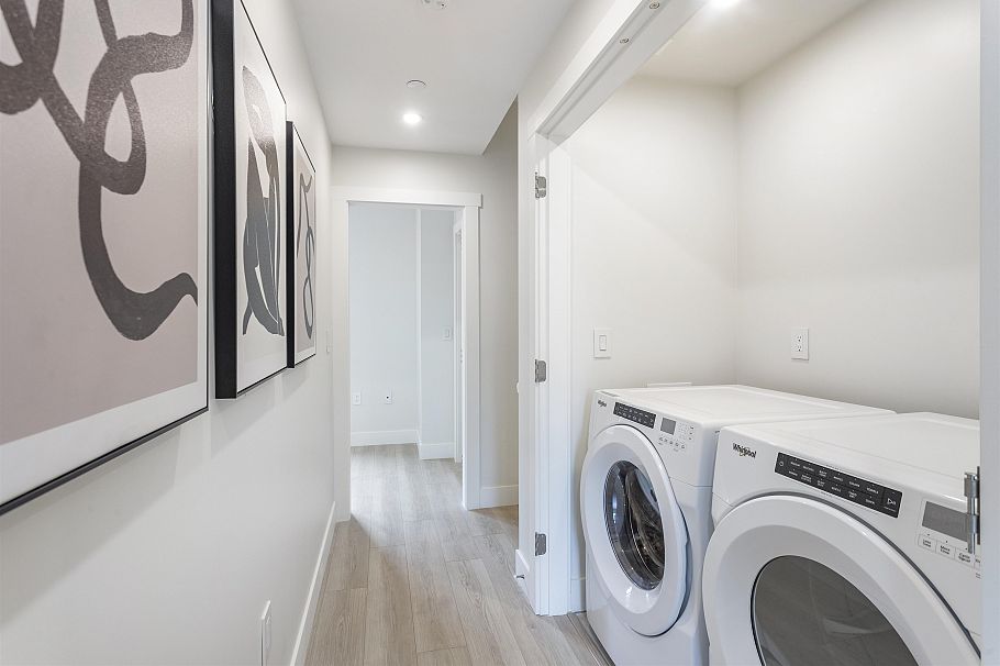 311 342 Mountain Highway North Vancouver, BC - 19