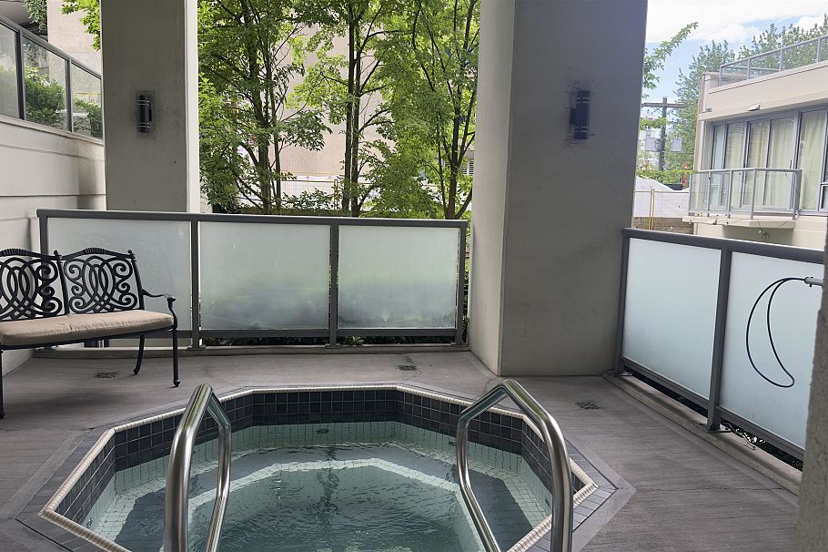 1404 1228 W Hastings Street Vancouver, BC - 14