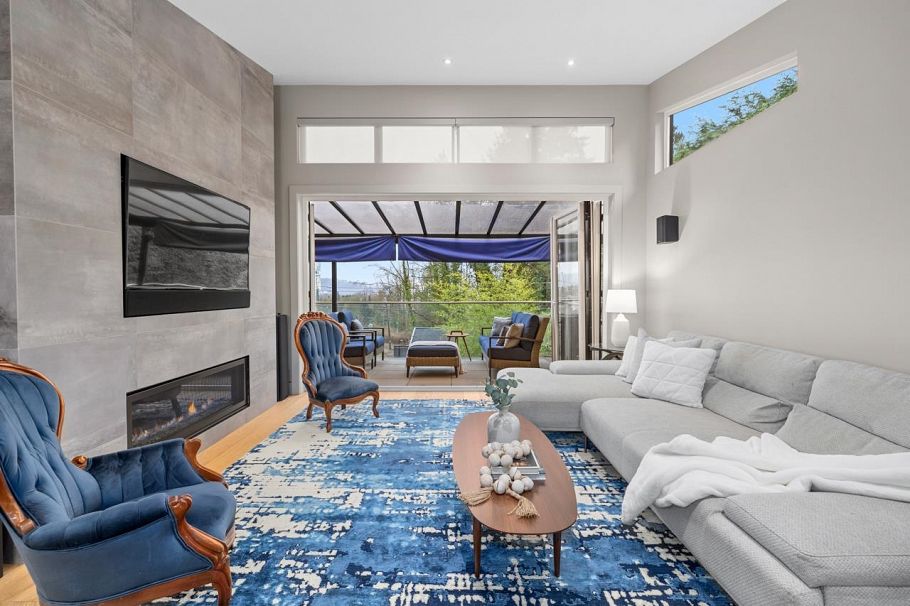 1269 Cloverley Street North Vancouver, BC - 8