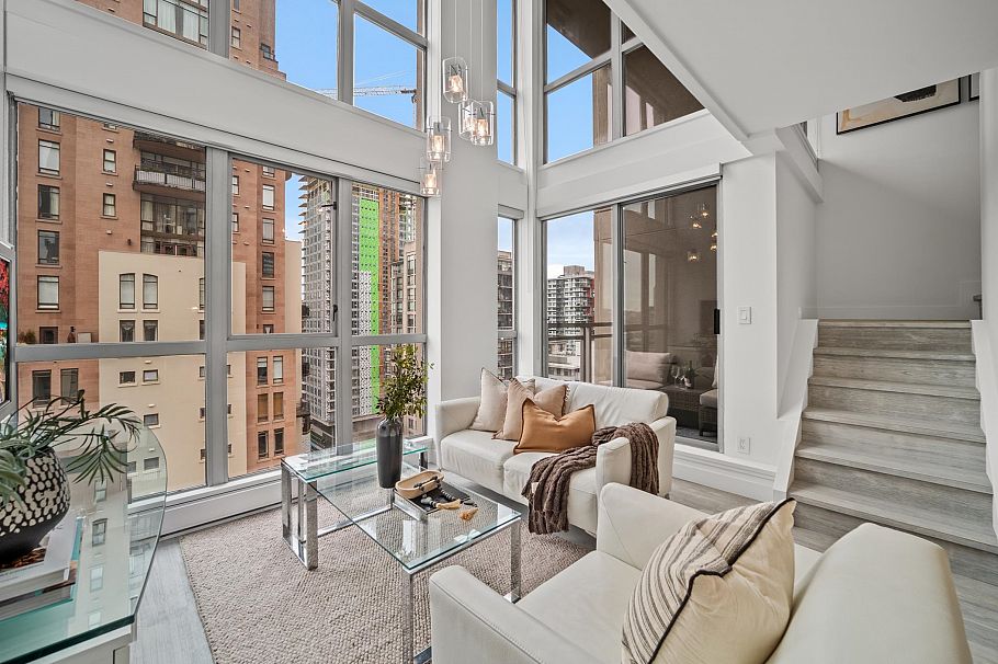 1238 Richards Street Vancouver, BC - 1