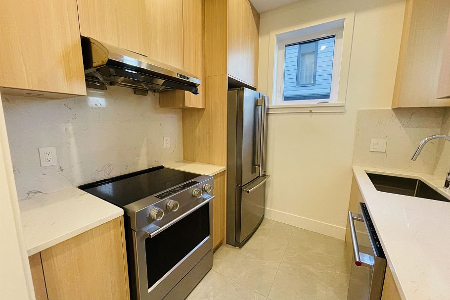 2 2452 Harrison Drive Vancouver, BC - 9