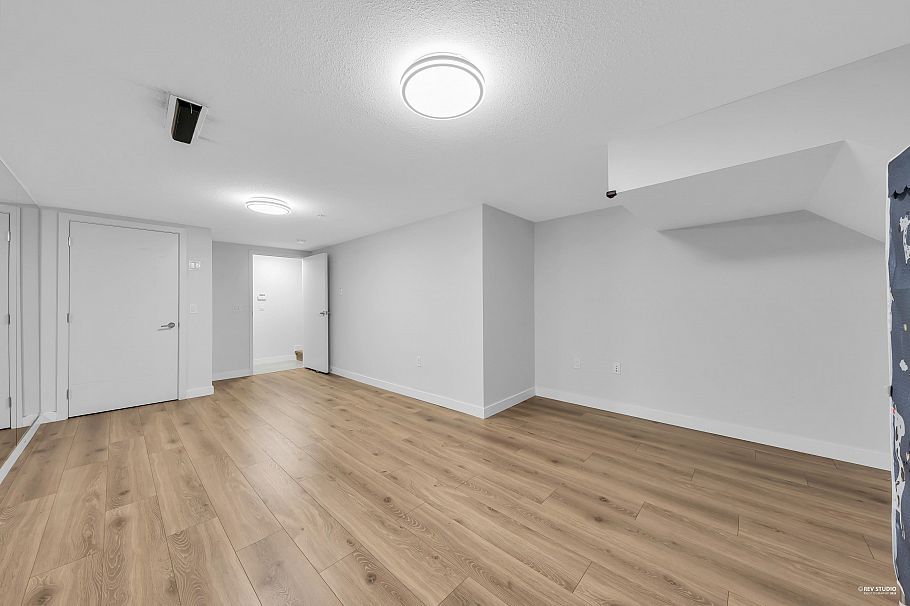 8576 Osler Street Vancouver, BC - 14
