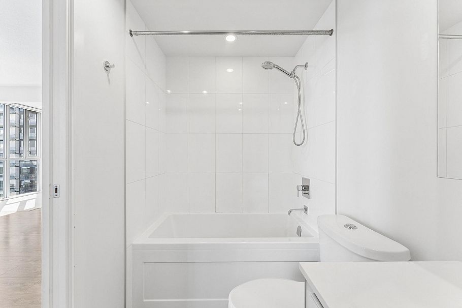 2506 1308 Hornby Street Vancouver, BC - 23