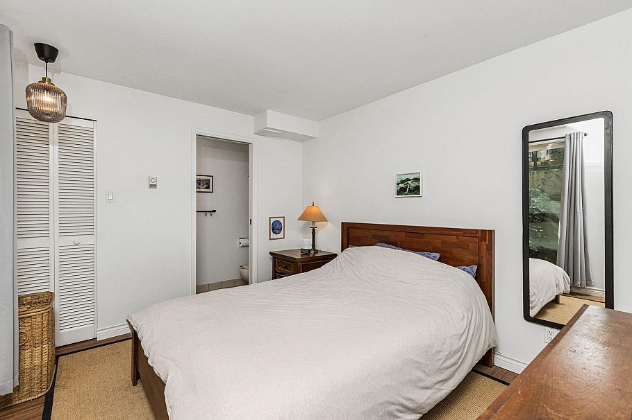 152A W 18th Street North Vancouver, BC - 20